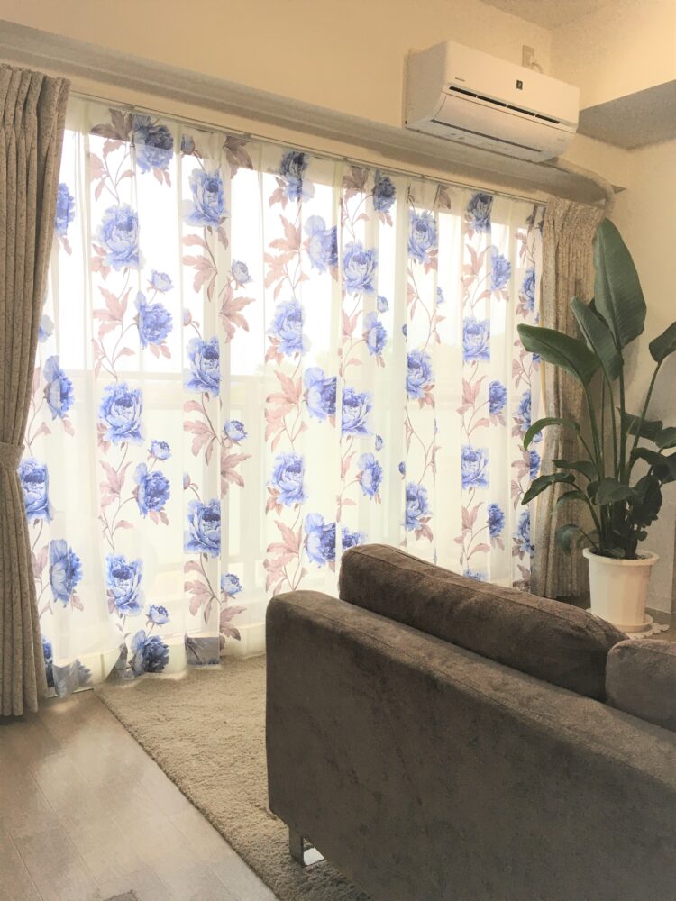 リビングにバラ園を……。｜オーダーカーテン｜神奈川県茅ケ崎市